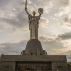 Батьківщина-Мати (Київ)